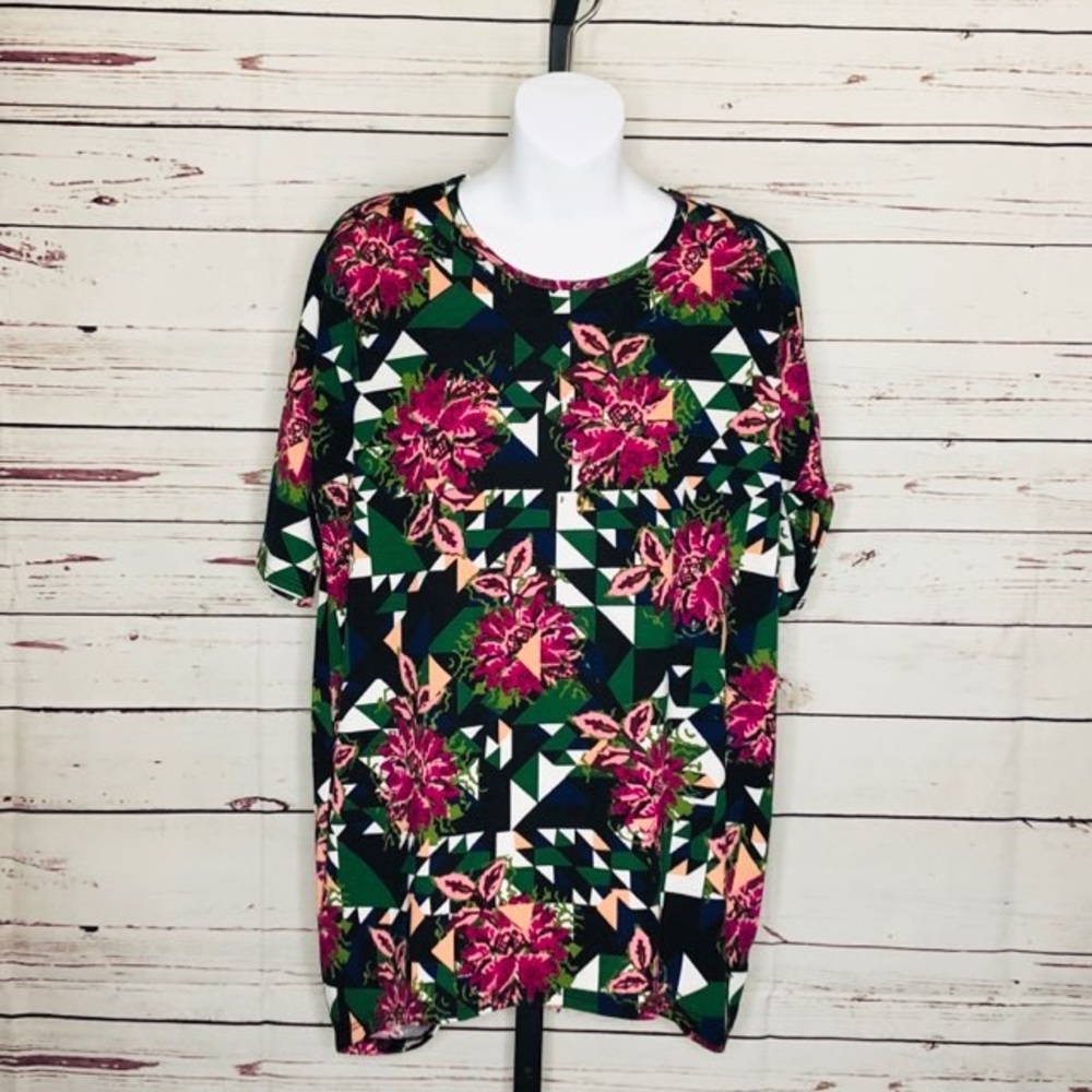 Lularoe Irma Top-c1 - Picture 1 of 7